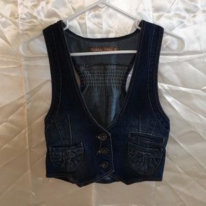 Jean Vest